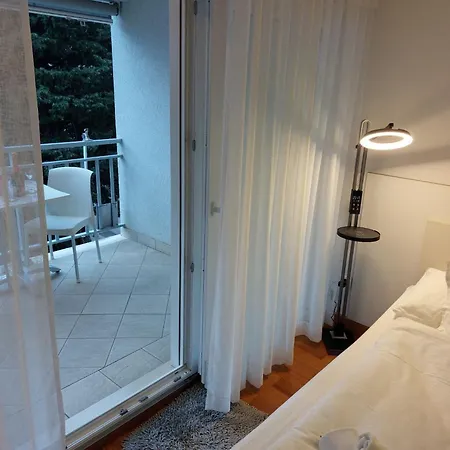 Ni I - With Balcony S Apartment