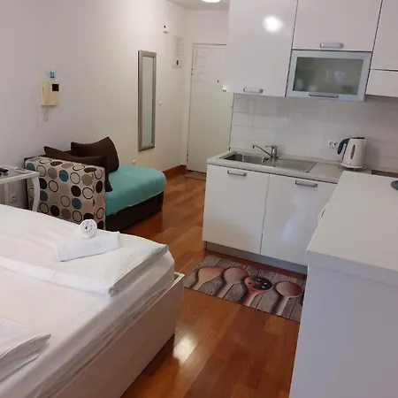 Apartment Ni I - With Balcony S *