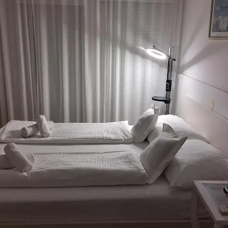 Ni I - With Balcony S