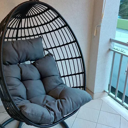 Ni I - With Balcony S Апартаменти Макарська
