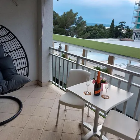 Ni I - With Balcony S Makarska